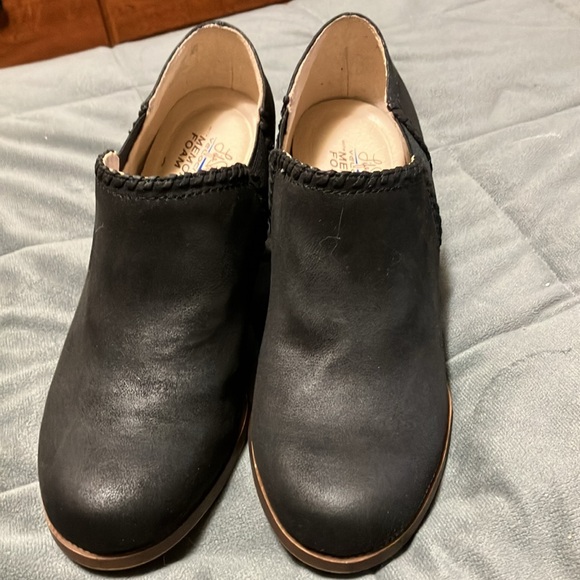 Life Stride slip on shootie. Size 7.5. NWOT - Picture 2 of 8